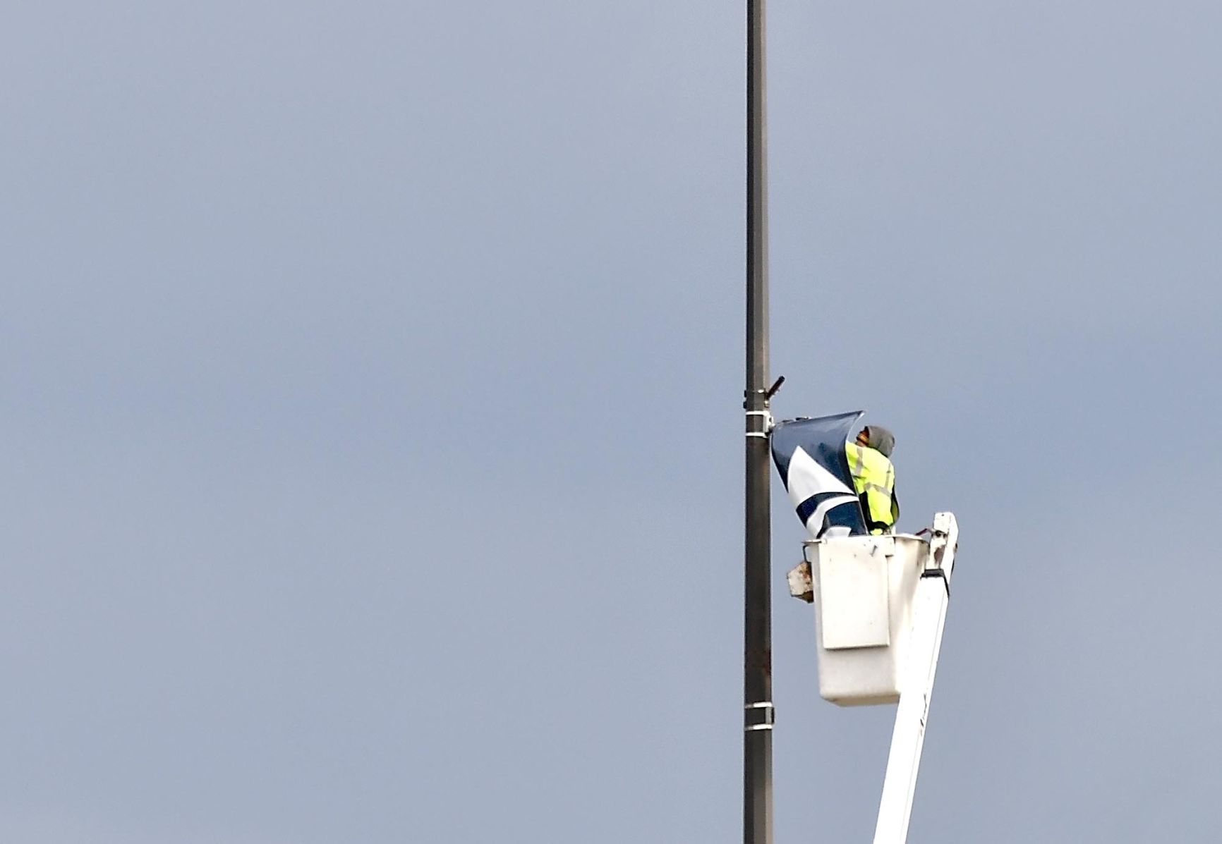 Banner wind